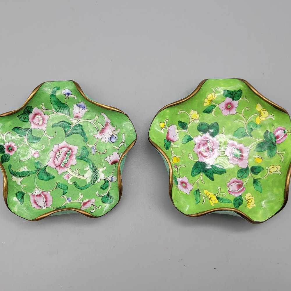 Set of two Chinese Enamel Copper Plates Hand-Painted
